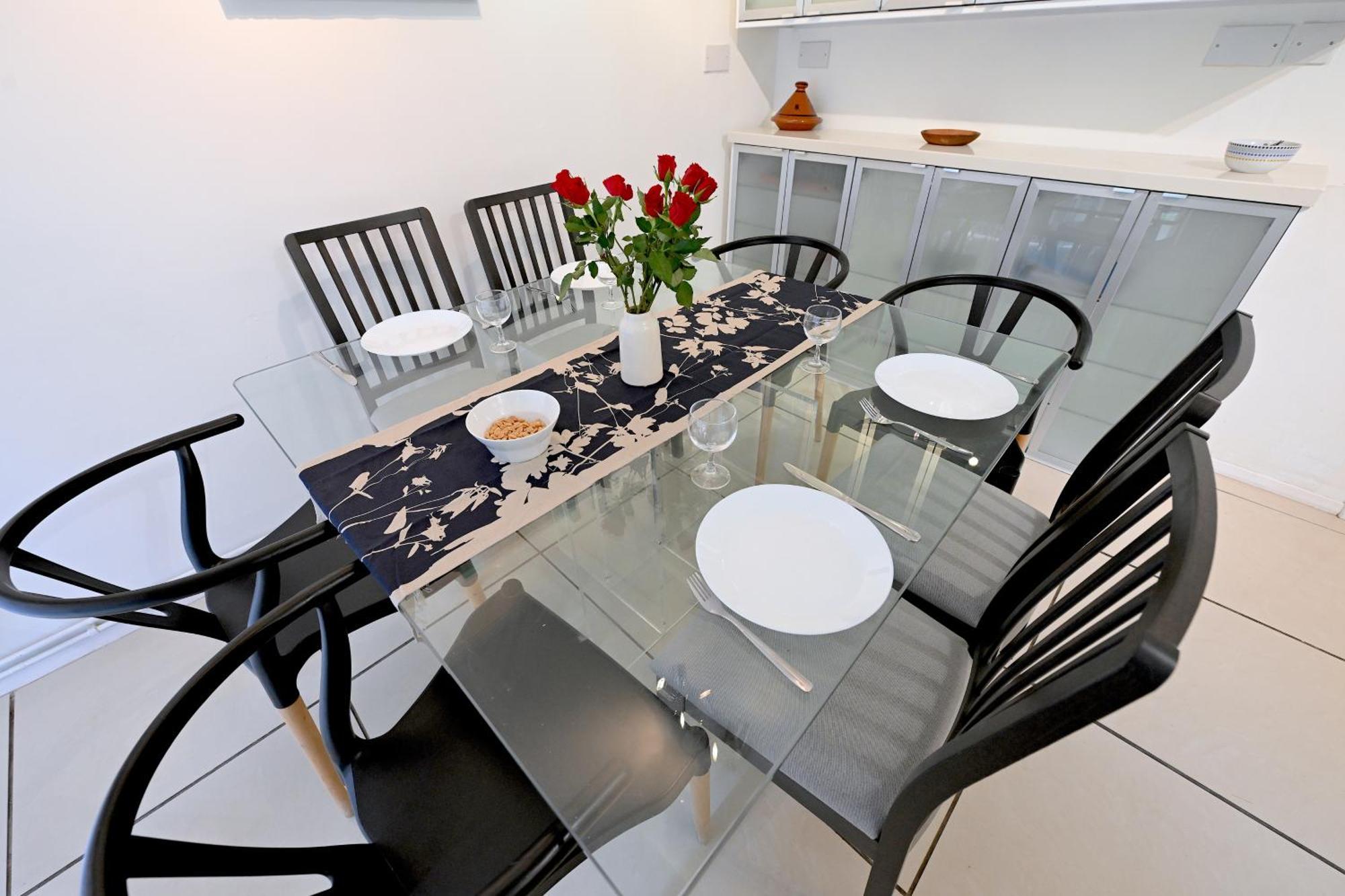4 Bedroom Patio House Regent'S Park - Parking لندن المظهر الخارجي الصورة