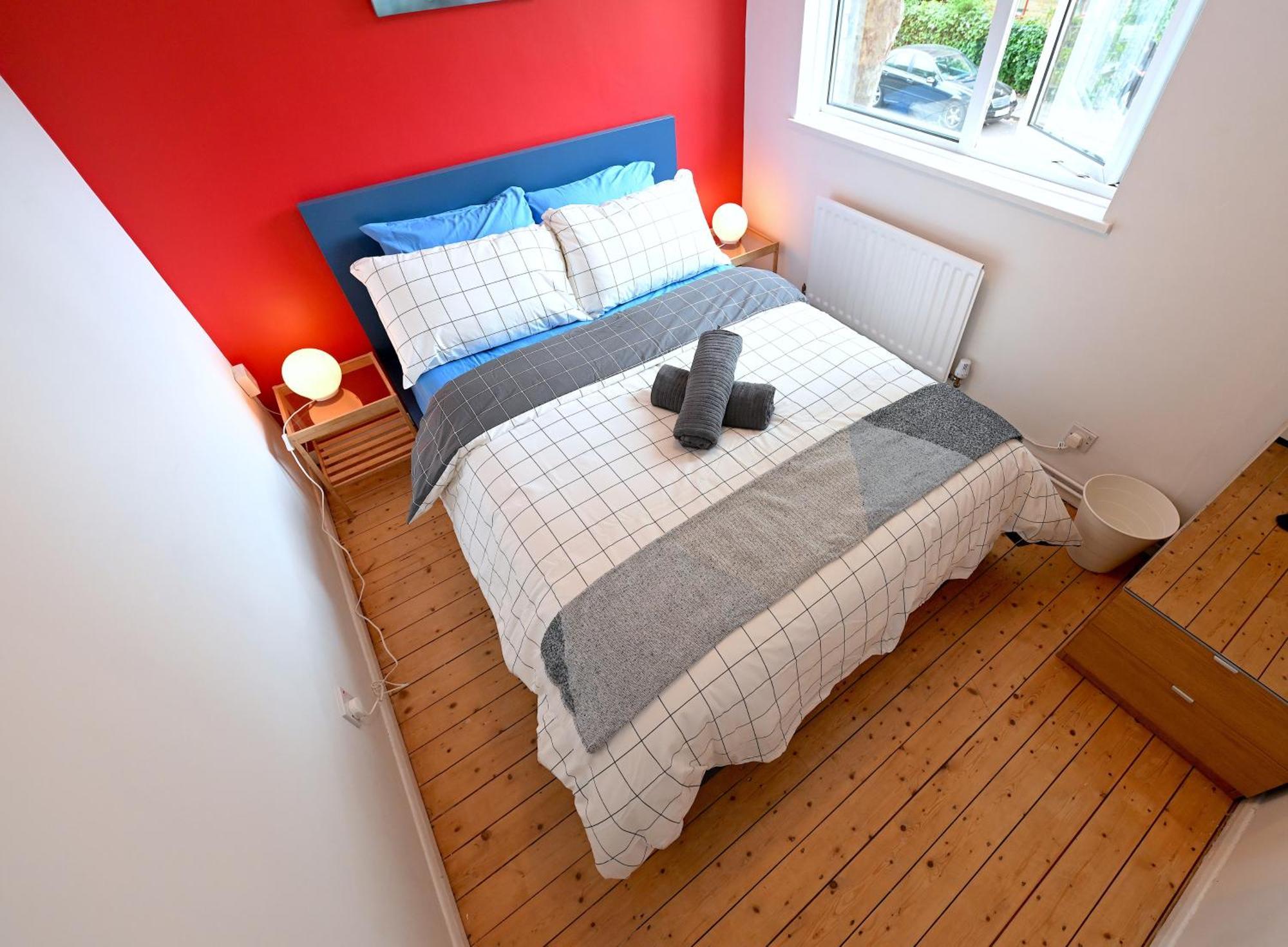 4 Bedroom Patio House Regent'S Park - Parking لندن المظهر الخارجي الصورة