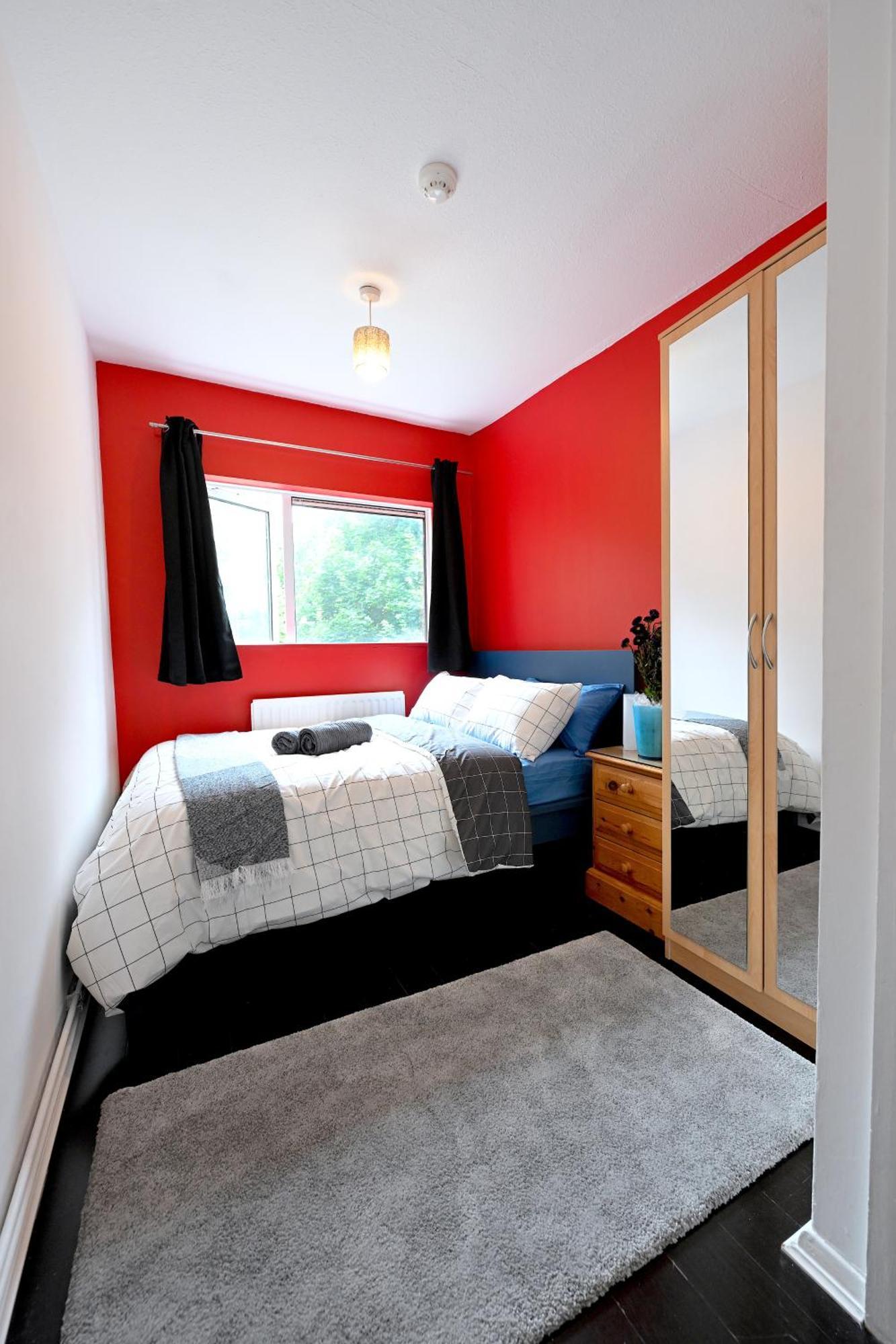 4 Bedroom Patio House Regent'S Park - Parking لندن المظهر الخارجي الصورة